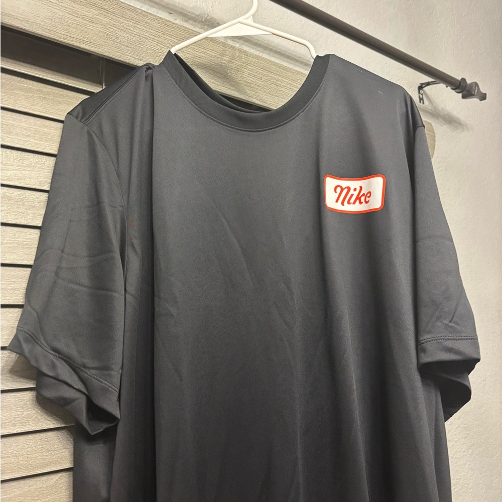 Nike Men's Black T-Shirt